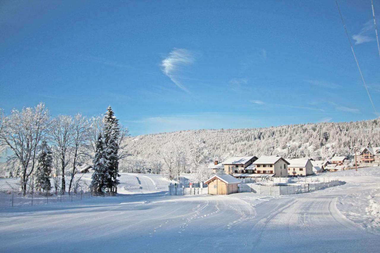 Village De Vacances Les Chevreuils Bellefontaine  Exterior foto